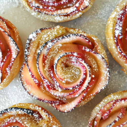 Rose Shaped Baked Apple Dessert